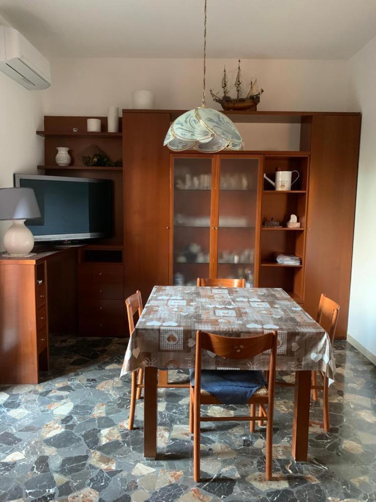 Comfortable Apartament 2 Bedroom Suitable 2-5 Pax Bologna Luaran gambar
